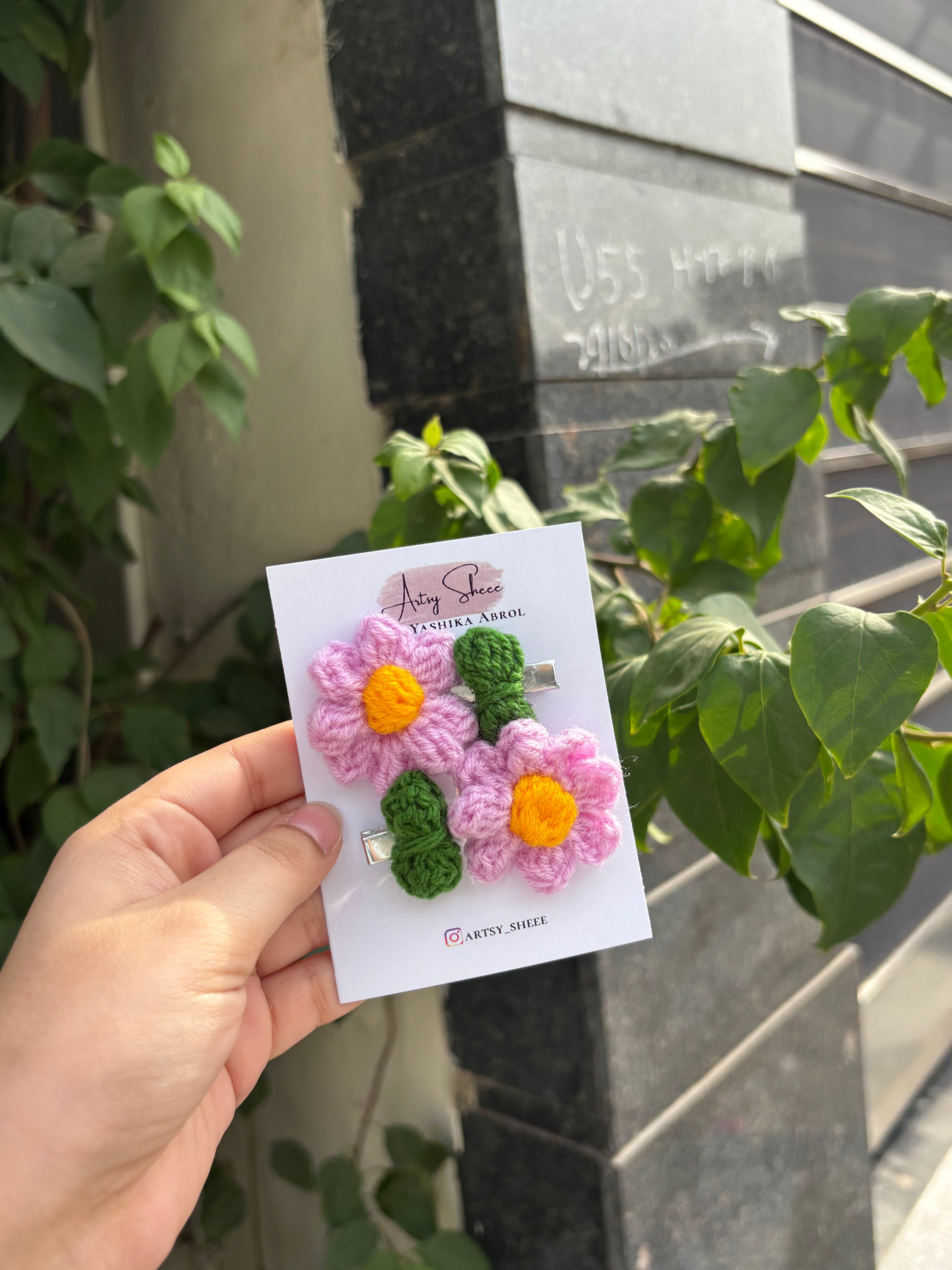 Crochet Daisy Hair Pins