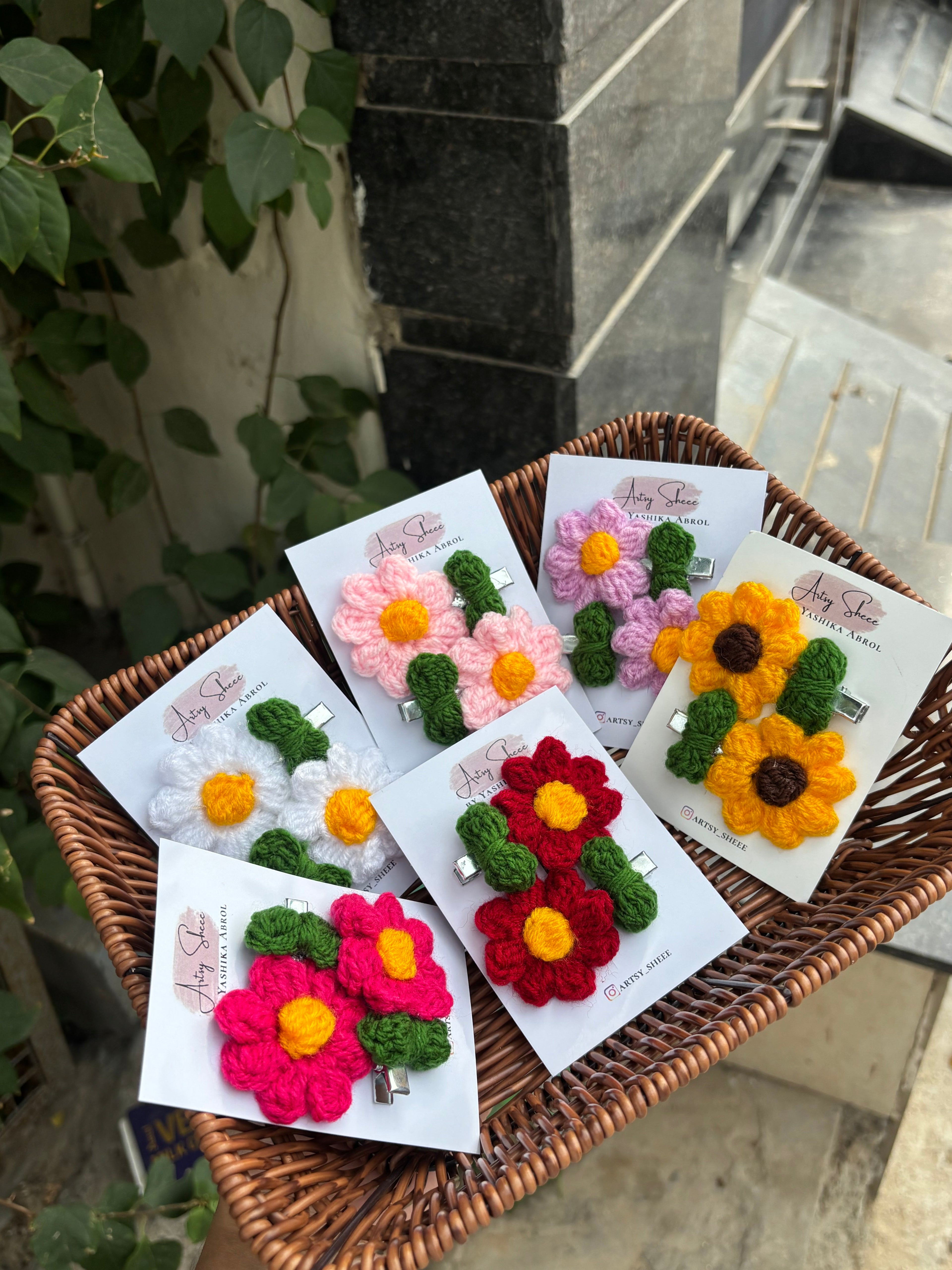 Crochet Daisy Hair Pins